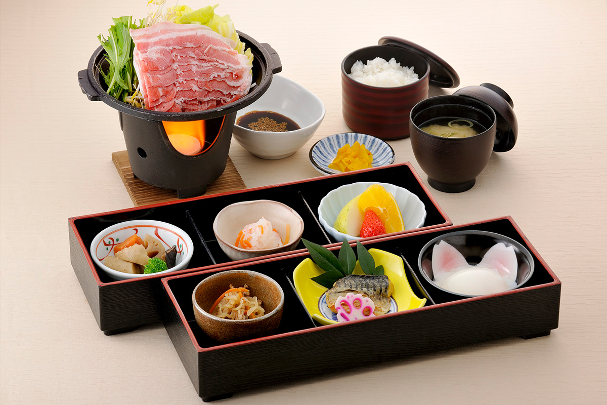 昼食（イメージ）